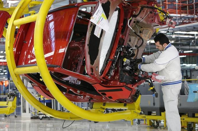 Sentencia firme favorable: reconocimiento de Incapacidad Permanente Total a operario de fábrica en Pamplona